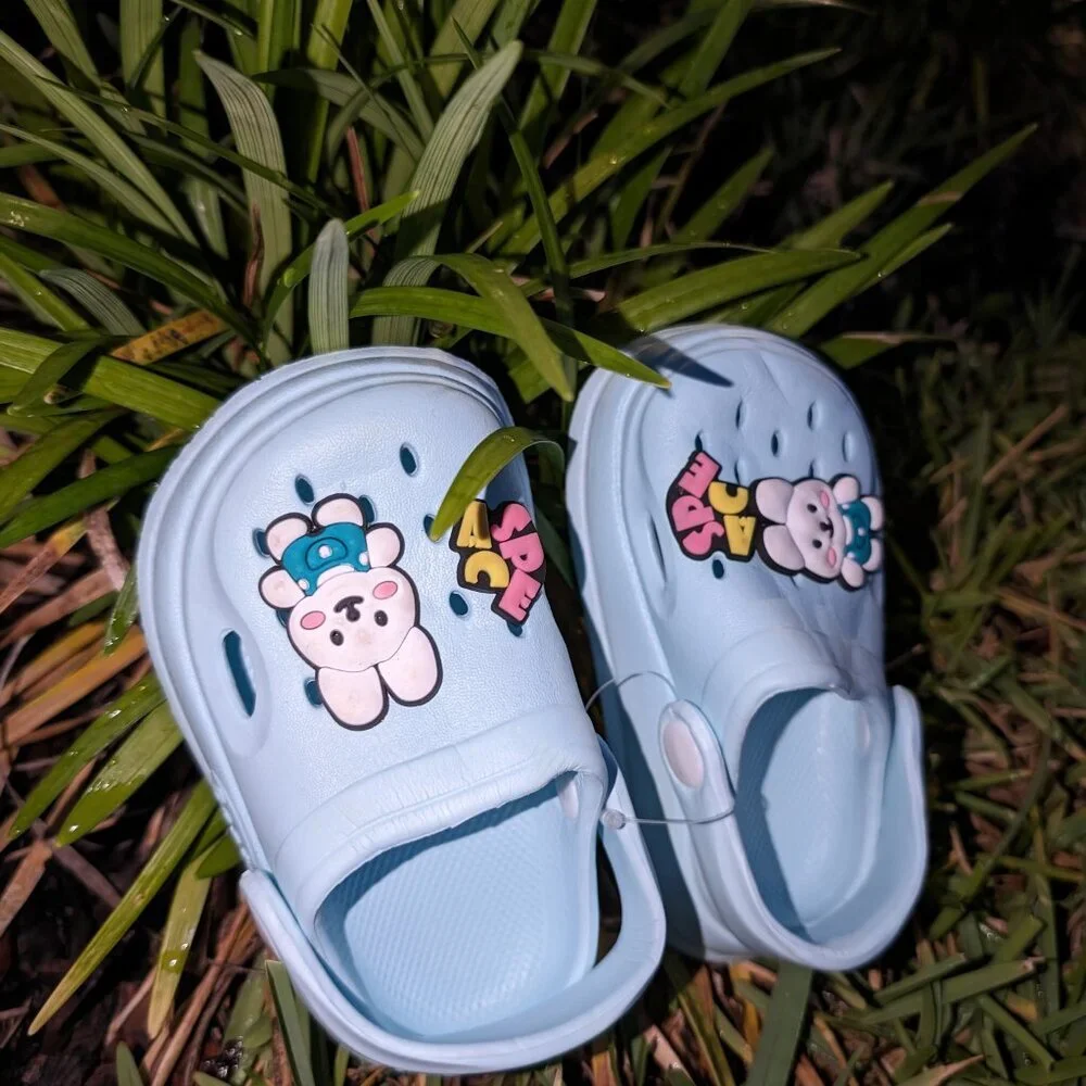 NWT Kids Cute Bunny Clogs Unisex Crocs Nonslip sandals (Size:12 Months-5 Years)
